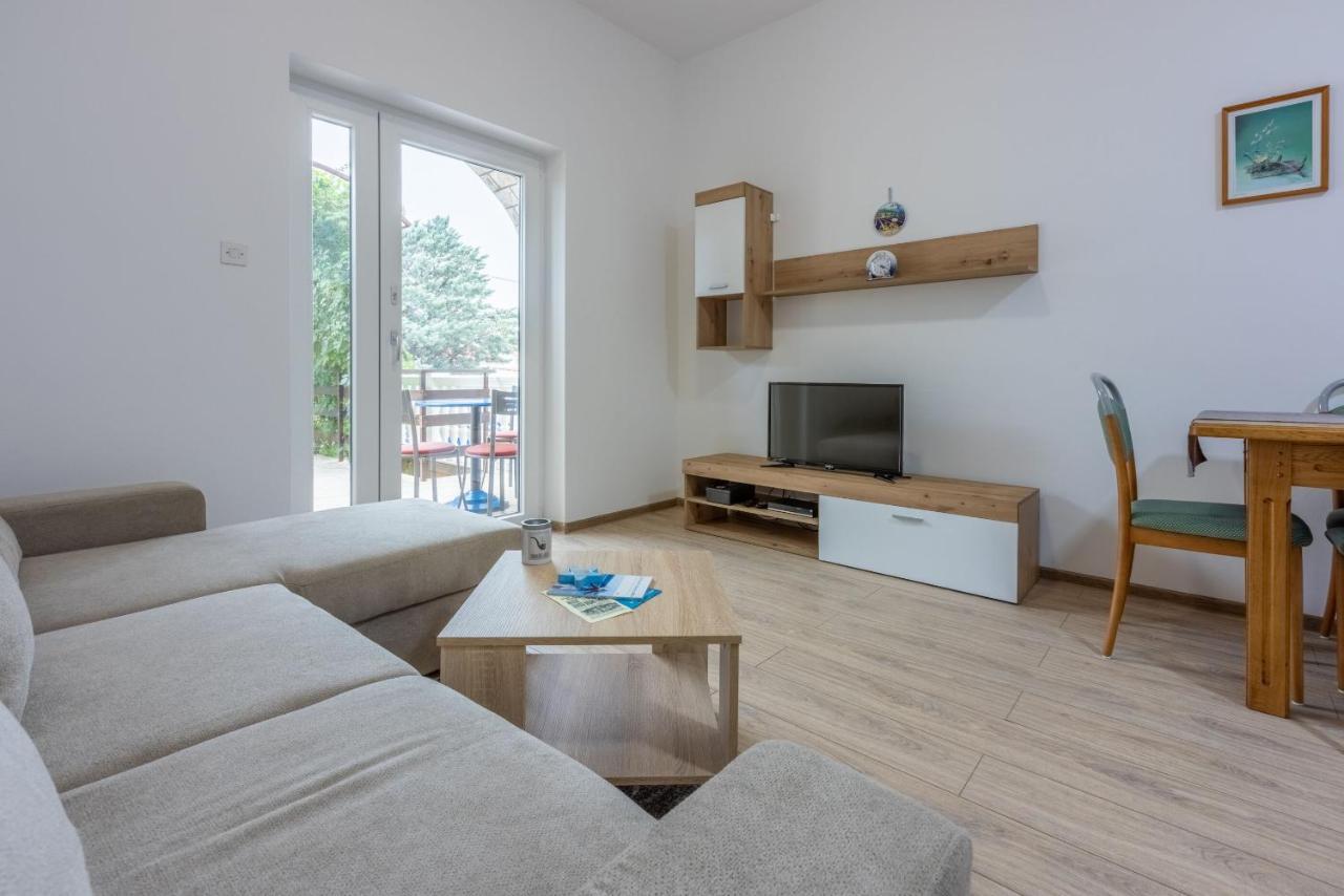 Apartments Ankica Цриквеница Экстерьер фото