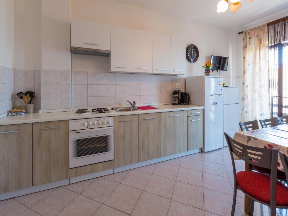 Apartments Ankica Цриквеница Экстерьер фото